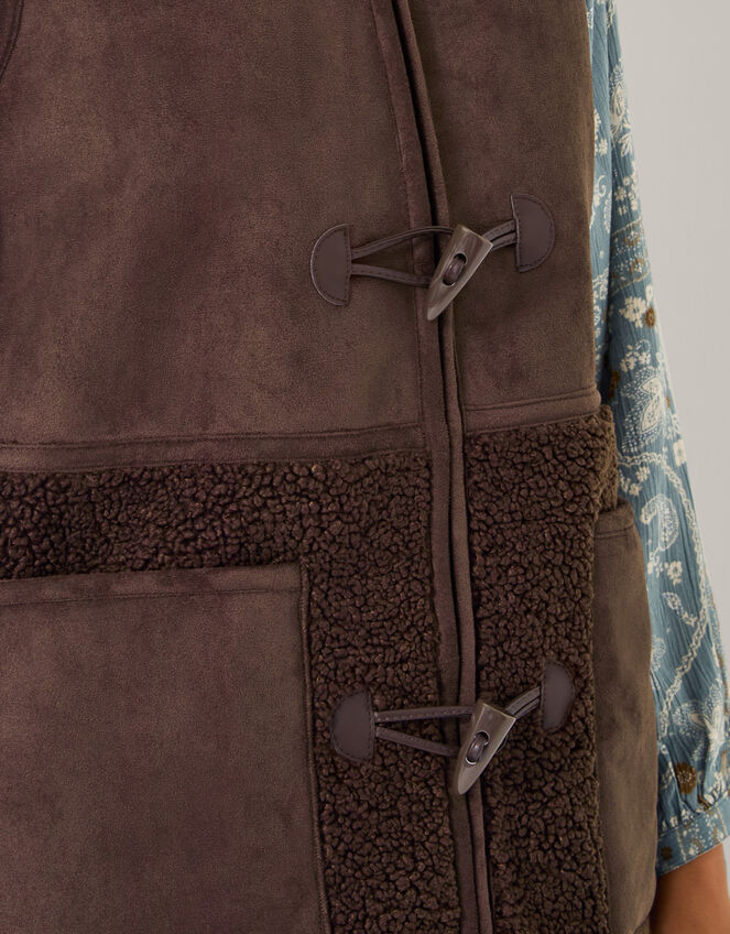 Teri Faux Shearling Duffle Gilet, Brown (CHOCOLATE), large